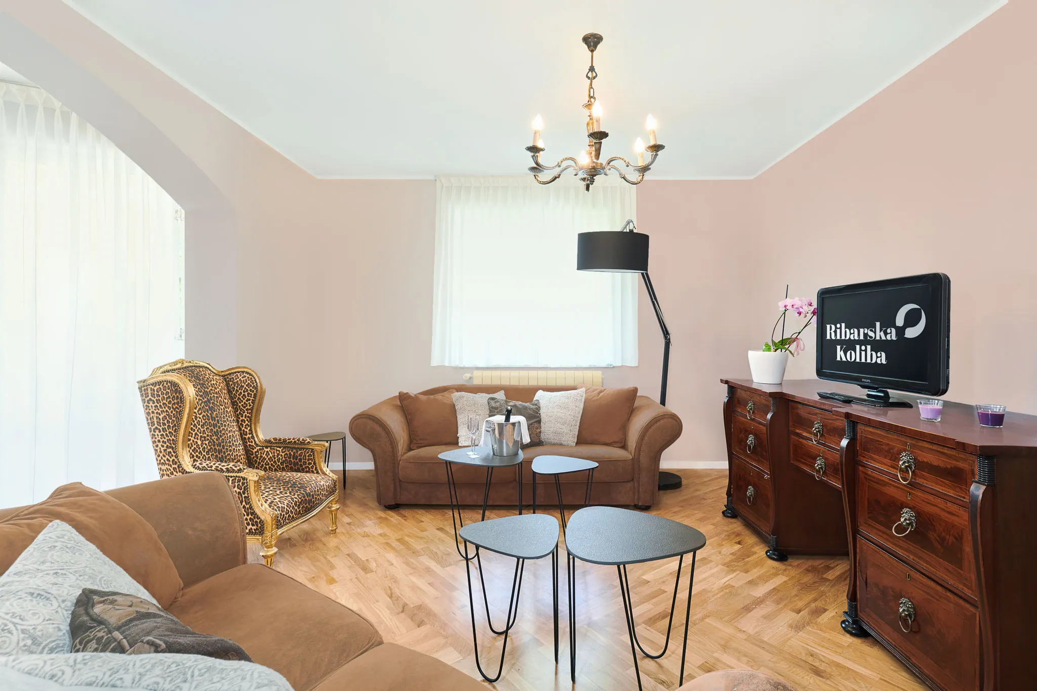 Apartman s tri spavaće sobe