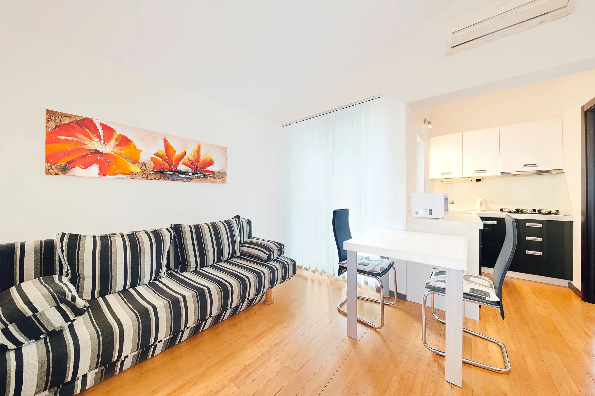One-Bedroom Apartment with Balcony